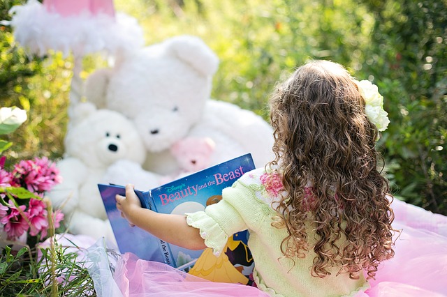 6 Effective Ways to Keep Kids Reading the Whole Year Round 13